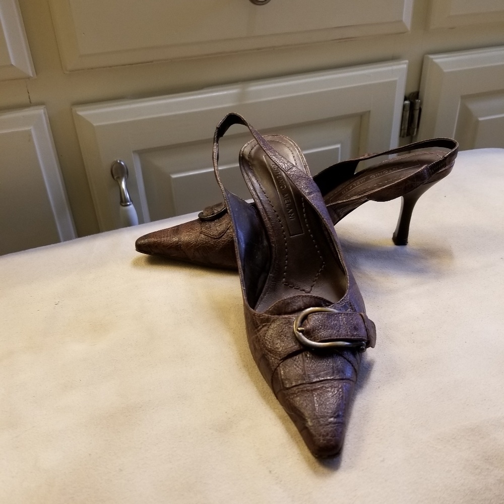 CLEARANCE! Antonio Milani genuine leather heels.